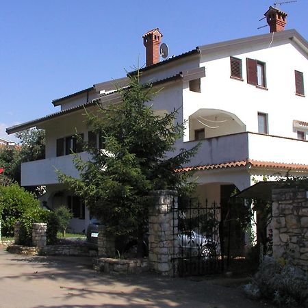 Apartments With A Parking Space Karigador, Novigrad - 2534 Exterior photo